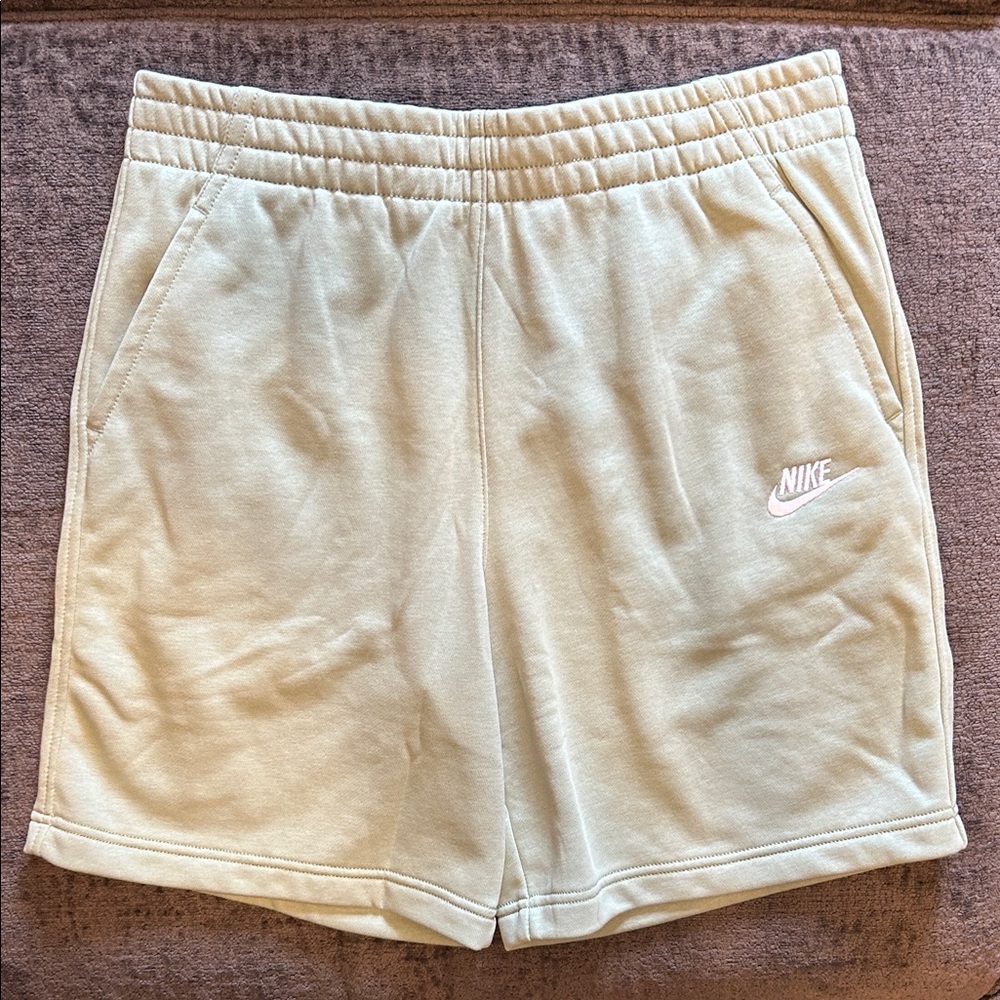 Nike Kids Sweat Shorts YXL ☀️